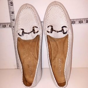 Aerosoles driving moccasins